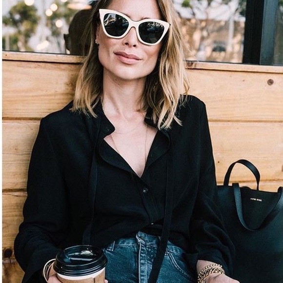 WILA Tops - 𝐇𝐎𝐓🔥 oversized black buttonup shirt minimalist